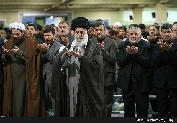 سوگواری شهادت مولای متقیان امام علی(ع) با حضور رهبر فرزانه انقلاب