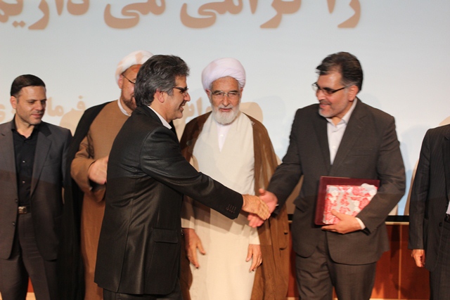 تکریم صائمی فرد،معارفه نبی پور